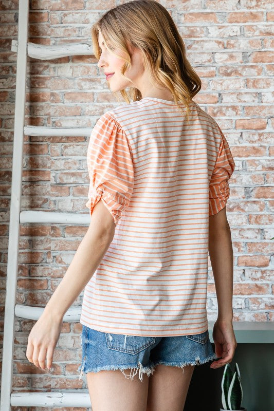 SCOOP NECK KNIT TOP WITH  CONTRA TWISTED SLEEVES