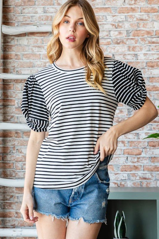 SCOOP NECK KNIT TOP WITH  CONTRA TWISTED SLEEVES